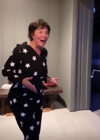 Δεν θα πιστέψεις τι δώρο πήρε η Kylie Jenner στη μητέρα της για τα γενέθλιά της