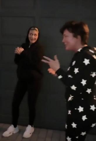 Δεν θα πιστέψεις τι δώρο πήρε η Kylie Jenner στη μητέρα της για τα γενέθλιά της