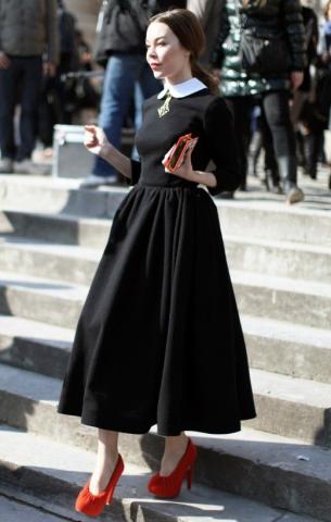 10 street looks για να αναβαθμίσεις το μαύρο φόρεμα