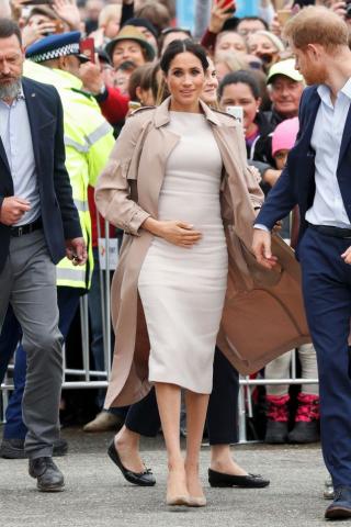 Love to hate: Η βασιλική γκαρνταρόμπα της Meghan κόστισε λιγάκι παραπάνω στους Βρετανούς