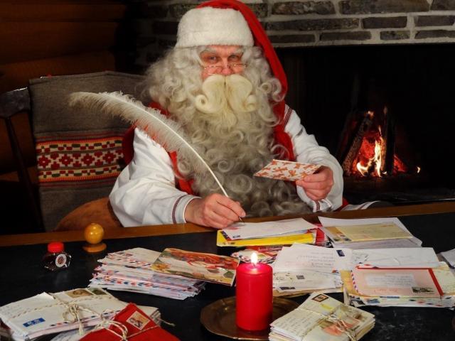 Άν μας έλεγαν να ονειρευτούμε τους πιο μαγικούς Χριστουγεννιάτικους προορισμούς, αυτοί θα ήταν... Άν μας έλεγαν να ονειρευτούμε τους πιο μαγικούς Χριστουγεννιάτικους προορισμούς, αυτοί θα ήταν...