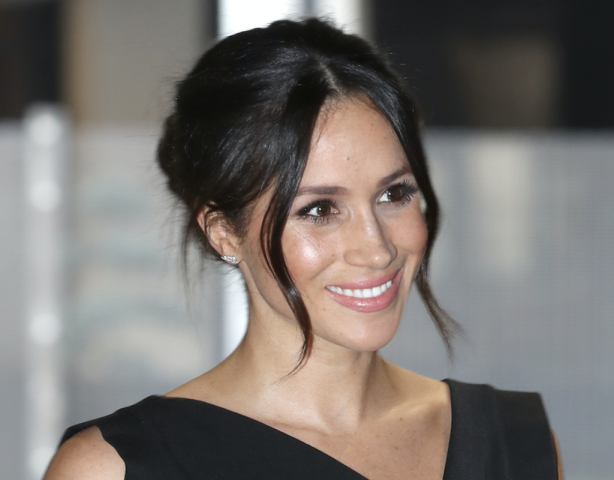 Hair files: Τα updos της Meghan Markle που μπορείς να αντιγράψεις Hair files: Τα updos της Meghan Markle που μπορείς να αντιγράψεις