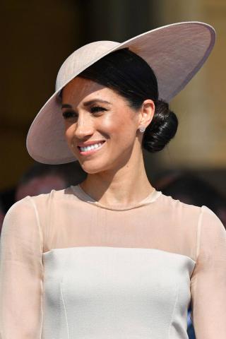 Hair files: Τα updos της Meghan Markle που μπορείς να αντιγράψεις Hair files: Τα updos της Meghan Markle που μπορείς να αντιγράψεις