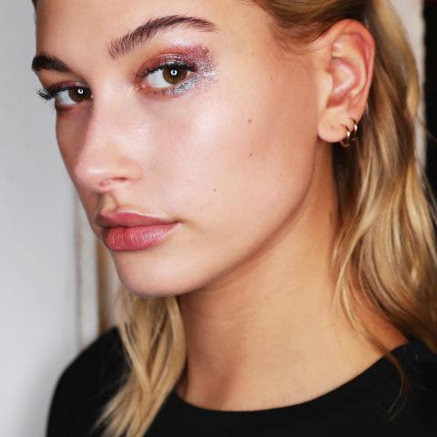 3 glittery παλέτες για λαμπερό βλέμμα λίγο πριν έρθει επίσημα η χριστουγεννιάτικη περίοδος