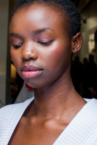 3 glittery παλέτες για λαμπερό βλέμμα λίγο πριν έρθει επίσημα η χριστουγεννιάτικη περίοδος