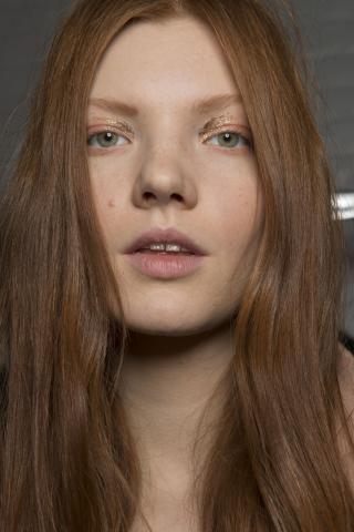 3 glittery παλέτες για λαμπερό βλέμμα λίγο πριν έρθει επίσημα η χριστουγεννιάτικη περίοδος