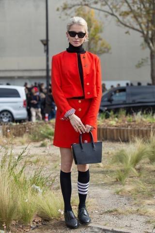 H μεγάλη επιστροφή του ζιβάγκο στο street style που θα σε κερδίσει