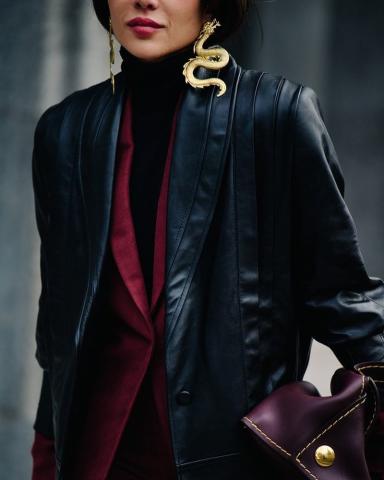 H μεγάλη επιστροφή του ζιβάγκο στο street style που θα σε κερδίσει