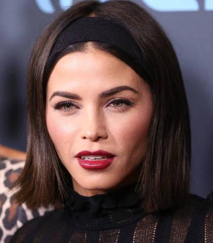 Δεν πάει ο νους σου ποιο αξεσουάρ μαλλιών επιστρέφει στη μόδα