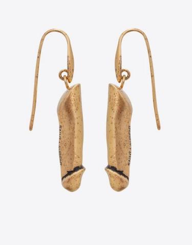 Yves Saint Laurent: Κυκλοφόρησε σκουλαρίκια και ασορτί κολιέ σε σχήμα φαλλού  Yves Saint Laurent: Κυκλοφόρησε σκουλαρίκια και ασορτί κολιέ σε σχήμα φαλλού