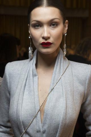 Τα 9 κραγιόν που πρέπει να αποκτήσεις πριν αλλάξει η χρονιά