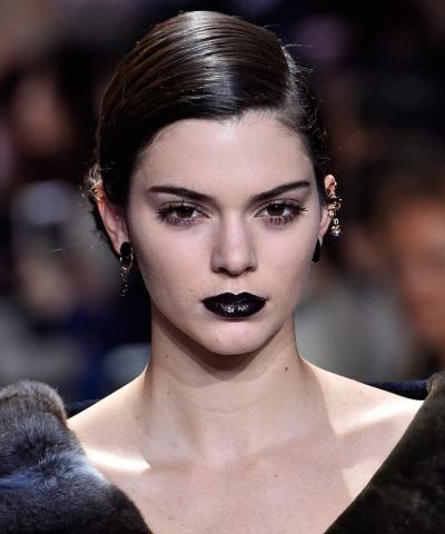 Τα 9 κραγιόν που πρέπει να αποκτήσεις πριν αλλάξει η χρονιά