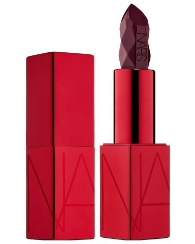 Τα 9 κραγιόν που πρέπει να αποκτήσεις πριν αλλάξει η χρονιά