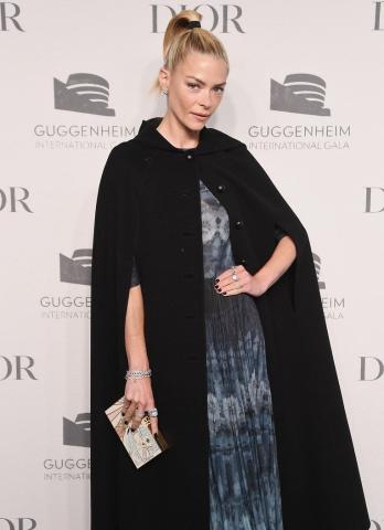 Gwyneth Paltrow, Karlie Kloss & Jaime King στο Guggenheim Gala με Dior Gwyneth Paltrow, Karlie Kloss & Jaime King στο Guggenheim Gala με Dior