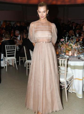 Gwyneth Paltrow, Karlie Kloss & Jaime King στο Guggenheim Gala με Dior Gwyneth Paltrow, Karlie Kloss & Jaime King στο Guggenheim Gala με Dior