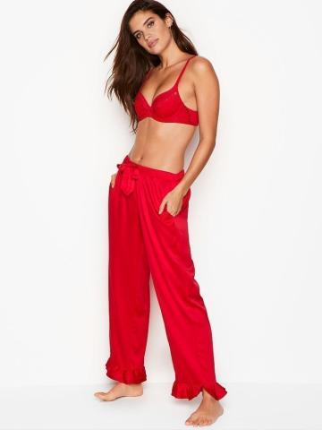 Εσύ τι φοράς μέσα στο σπίτι; Οι μεγαλύτερες τάσεις σε πιτζάμες και νυχτικά Εσύ τι φοράς μέσα στο σπίτι; Οι μεγαλύτερες τάσεις σε πιτζάμες και νυχτικά