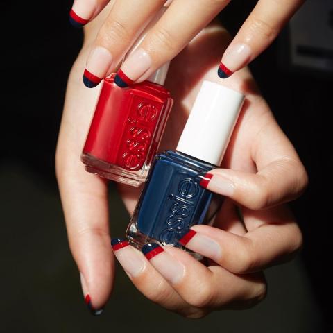 15 υπέροχες ιδέες για τα προ-εορταστικά σου νύχια