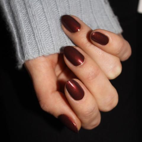 15 υπέροχες ιδέες για τα προ-εορταστικά σου νύχια