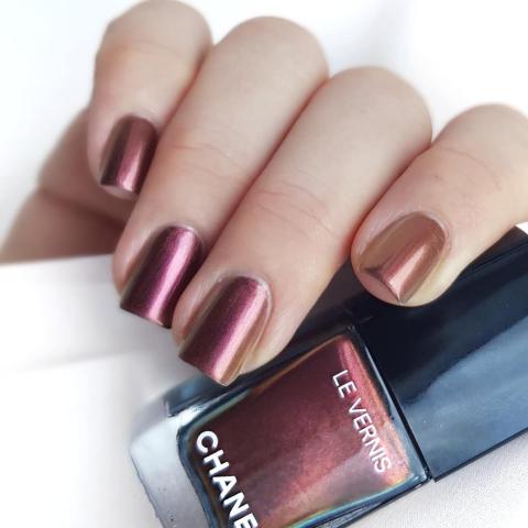 15 υπέροχες ιδέες για τα προ-εορταστικά σου νύχια