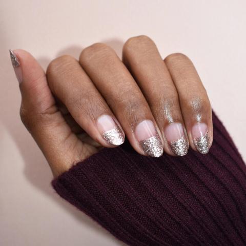 15 υπέροχες ιδέες για τα προ-εορταστικά σου νύχια