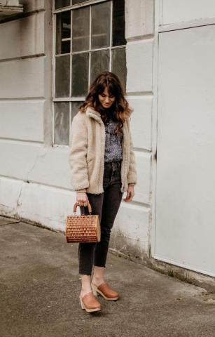 Αυτά τα ανοιξιάτικα παπούτσια είναι η νέα τάση του χειμώνα