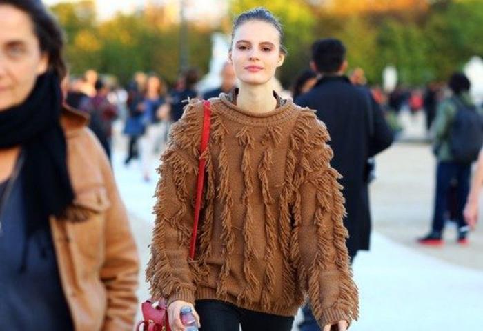 Shaggy πουλόβερ: Κι όμως, είναι μια από τις top τάσεις του χειμώνα