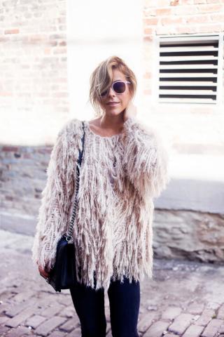 Shaggy πουλόβερ: Κι όμως, είναι μια από τις top τάσεις του χειμώνα