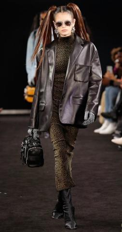 Η Kaia Gerber άφησε το στίγμα της στην πασαρέλα της Alexander Wang