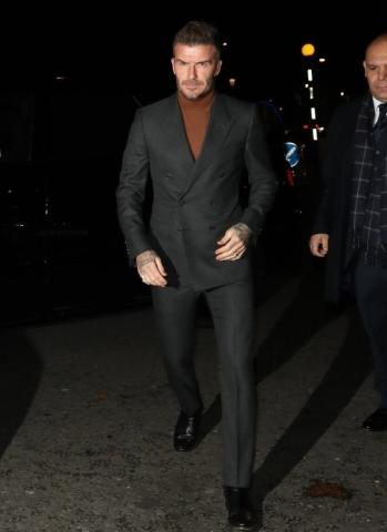 Το ζεύγος Beckham είπε να βγει ένα βράδυ κι ο Brooklyn δεν τους αφήνει σε ησυχία