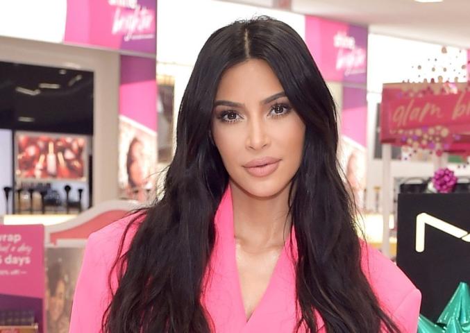 Η χθεσινή εμφάνιση της Kim Kardashian ήταν επικό failure