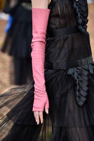 Νιώθεις ότι θες ανανέωση στιλ; Τα 10 αξεσουάρ που ξεχνάς να φοράς Νιώθεις ότι θες ανανέωση στιλ; Τα 10 αξεσουάρ που ξεχνάς να φοράς