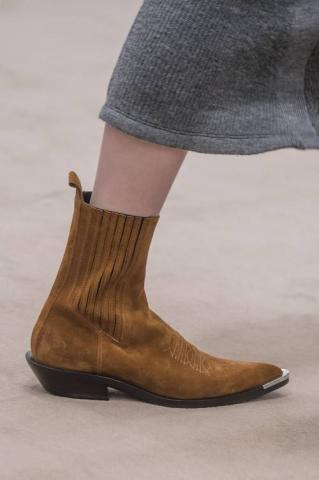 Νιώθεις ότι θες ανανέωση στιλ; Τα 10 αξεσουάρ που ξεχνάς να φοράς Νιώθεις ότι θες ανανέωση στιλ; Τα 10 αξεσουάρ που ξεχνάς να φοράς