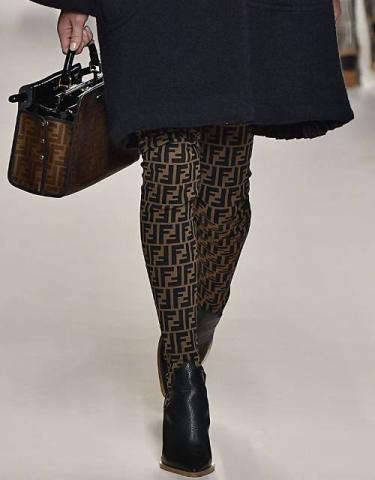 Νιώθεις ότι θες ανανέωση στιλ; Τα 10 αξεσουάρ που ξεχνάς να φοράς Νιώθεις ότι θες ανανέωση στιλ; Τα 10 αξεσουάρ που ξεχνάς να φοράς