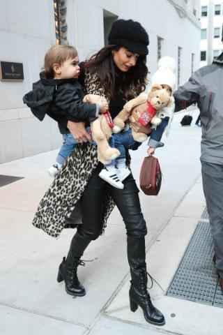 Clooneys: Οι πρώτες φωτογραφίες των διδύμων είναι γεγονός