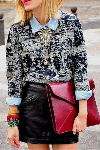 «Άσχημα πουλόβερ»: Γιατί όλες οι γυναίκες έχουν λατρέψει αυτή την τάση;