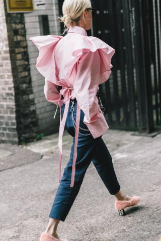 10 φρέσκοι τρόποι για να φορέσεις το βολάν με τον νέο χρόνο