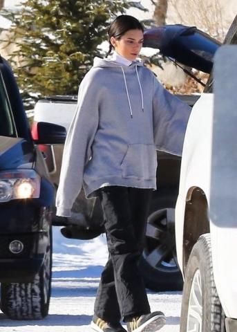 Η Kendall Jenner πόζαρε με μπικίνι αλλά όχι σε παραλία… 