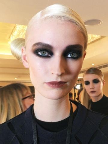 Tα 4 smokey looks που πρέπει να δοκιμάσεις οπωσδήποτε την Πρωτοχρονιά Tα 4 smokey looks που πρέπει να δοκιμάσεις οπωσδήποτε την Πρωτοχρονιά