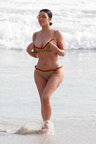 Η Kim Kardashian χωρίς καθόλου Photoshop και πέφτει το internet 