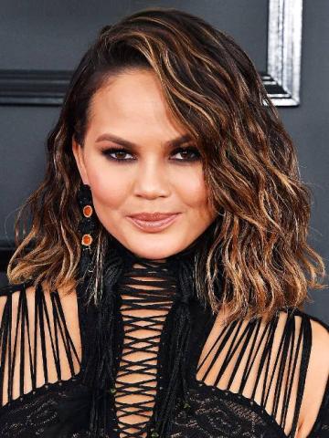 Αυτό είναι το κούρεμα που ταιριάζει σε όλες τις γυναίκες Αυτό είναι το κούρεμα που ταιριάζει σε όλες τις γυναίκες