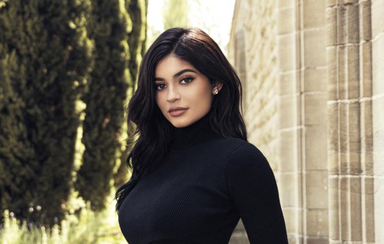 Η νέα έπαυλη της Kylie Jenner στο Beverly Hills είναι ωραιότερη και από αυτές των Kardashian Η νέα έπαυλη της Kylie Jenner στο Beverly Hills είναι ωραιότερη και από αυτές των Kardashian