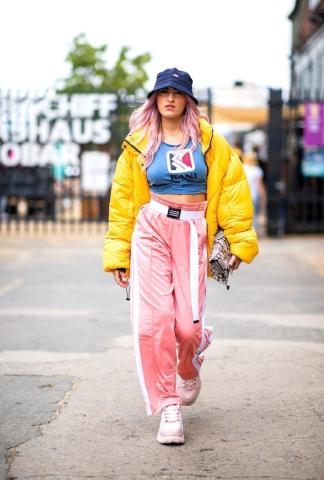 Puffy coats: 20 τρόποι για να φορέσεις το πιο δημοφιλές casual πανωφόρι του χειμώνα