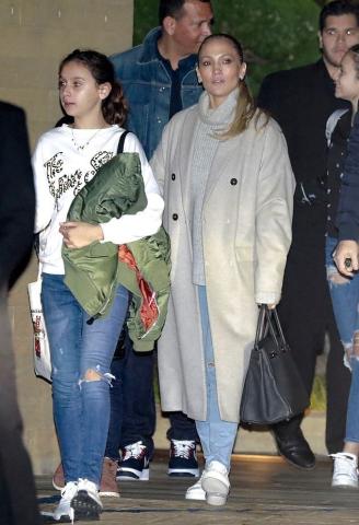 Η Jennifer Lopez και ο Alex Rodriguez σε δείπνο με τα παιδιά τους