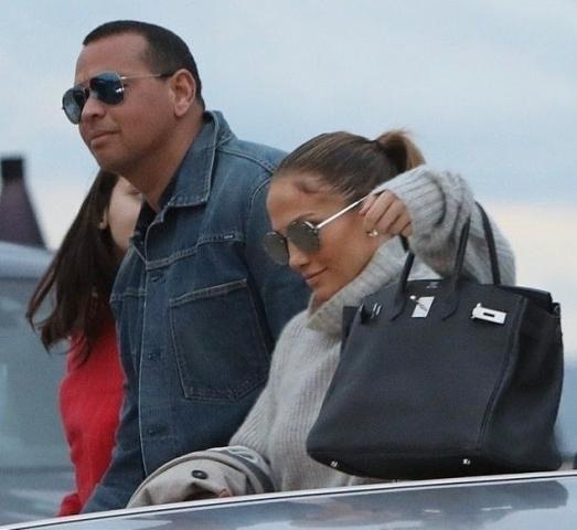 Η Jennifer Lopez και ο Alex Rodriguez σε δείπνο με τα παιδιά τους