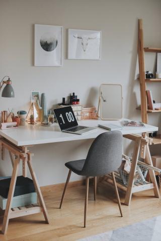 Σου δείχνουμε τον τρόπο για να δημιουργήσεις το πιο όμορφο και οργανωμένο home office