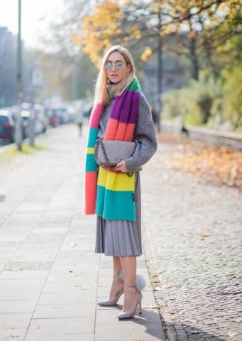 27 ιδέες για να φορέσεις το χοντρό κασκόλ σου με στιλ μέσα στο καταχείμωνο 27 ιδέες για να φορέσεις το χοντρό κασκόλ σου με στιλ μέσα στο καταχείμωνο