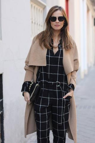 Xαμός στους δρόμους των μητροπόλεων της μόδας με τις χειμερινές ολόσωμες φόρμες