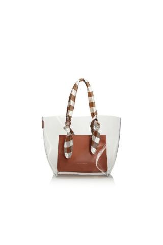 10 διαφανείς τσάντες που θα θέλεις οπωσδήποτε να κρατήσεις και είναι το απόλυτο must του χειμώνα 10 διαφανείς τσάντες που θα θέλεις οπωσδήποτε να κρατήσεις και είναι το απόλυτο must του χειμώνα