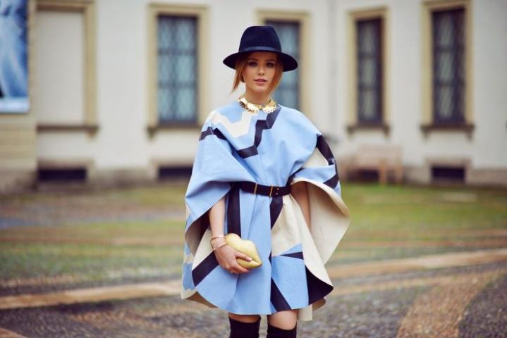 Street Style: Δες πώς φοράνε τις κάπες τους οι πιο στιλάτες γυναίκες