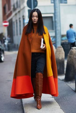 Street Style: Δες πώς φοράνε τις κάπες τους οι πιο στιλάτες γυναίκες